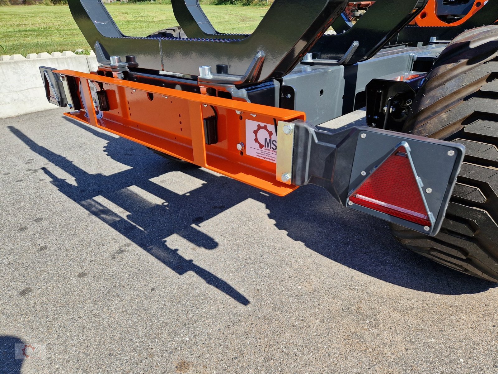 Rückewagen & Rückeanhänger van het type MTM 11T 11to 9,20m Kran Forwarder Rungen Druckluft Rückewagen Doppelrohrrahmen, Neumaschine in Tiefenbach (Foto 7)