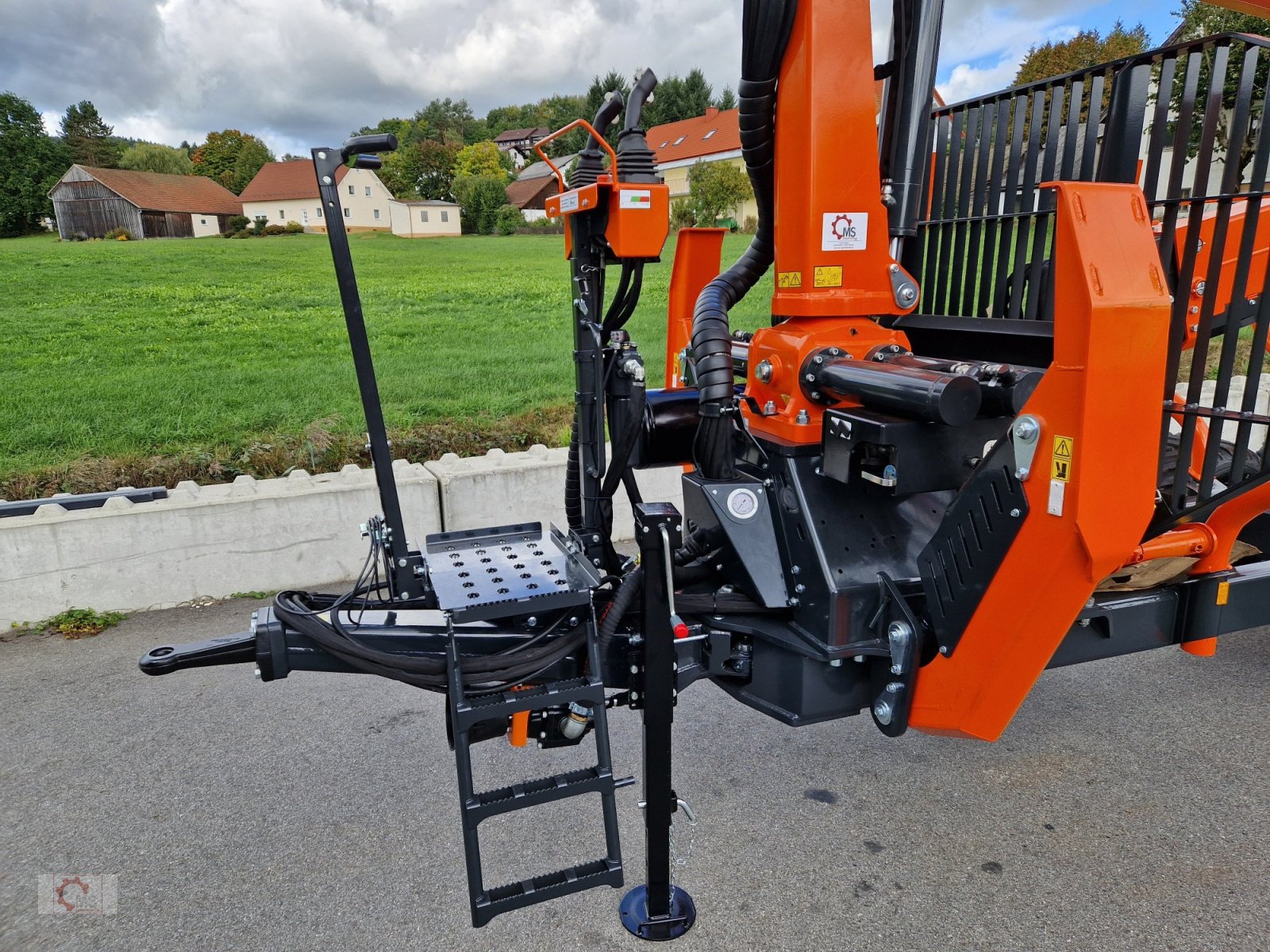 Rückewagen & Rückeanhänger typu MTM 12T 12to 9,80m Kran hydr. Vorgesteuerte Steuerung Druckluft Doppelrohrrahmen, Neumaschine v Tiefenbach (Obrázek 10)