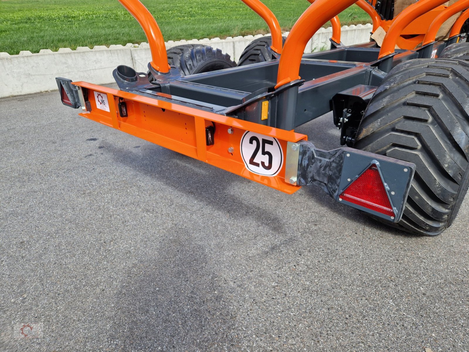 Rückewagen & Rückeanhänger typu MTM 12T 12to 9,80m Kran hydr. Vorgesteuerte Steuerung Druckluft Doppelrohrrahmen, Neumaschine v Tiefenbach (Obrázek 19)