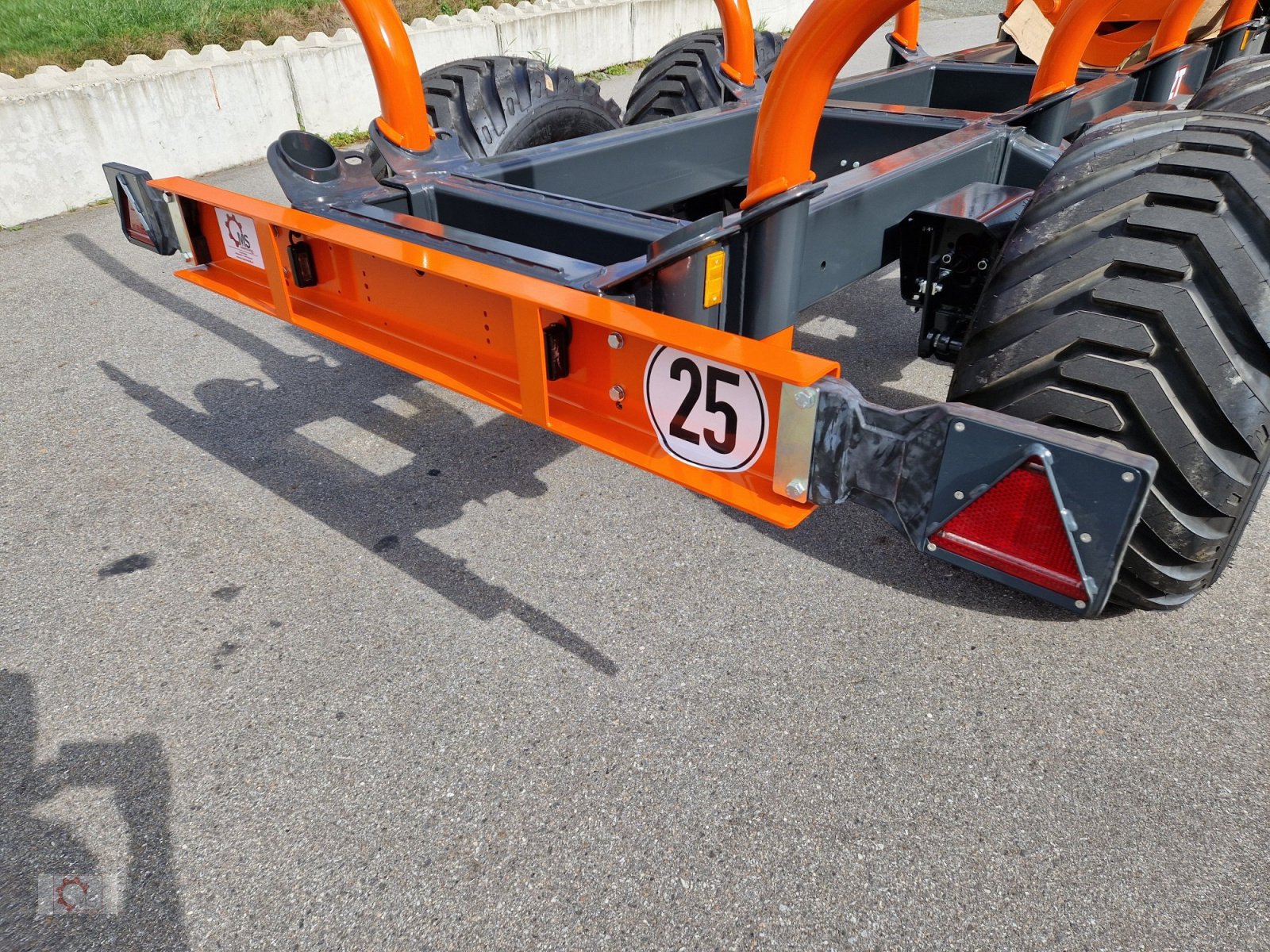 Rückewagen & Rückeanhänger typu MTM 12T 12to 9,80m Kran hydr. Vorgesteuerte Steuerung Druckluft Doppelrohrrahmen, Neumaschine v Tiefenbach (Obrázek 24)