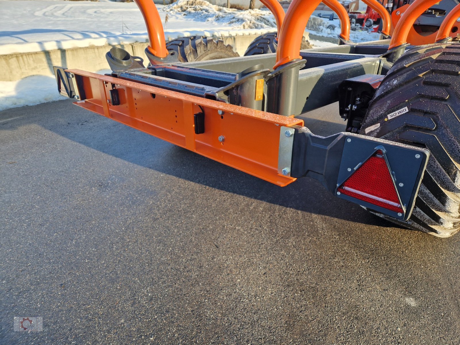 Rückewagen & Rückeanhänger of the type MTM 13T 13to 8,10m Kran Druckluft Doppelrohrrahmen Eigenölversorgung Kranseilwinde, Neumaschine in Tiefenbach (Picture 5)