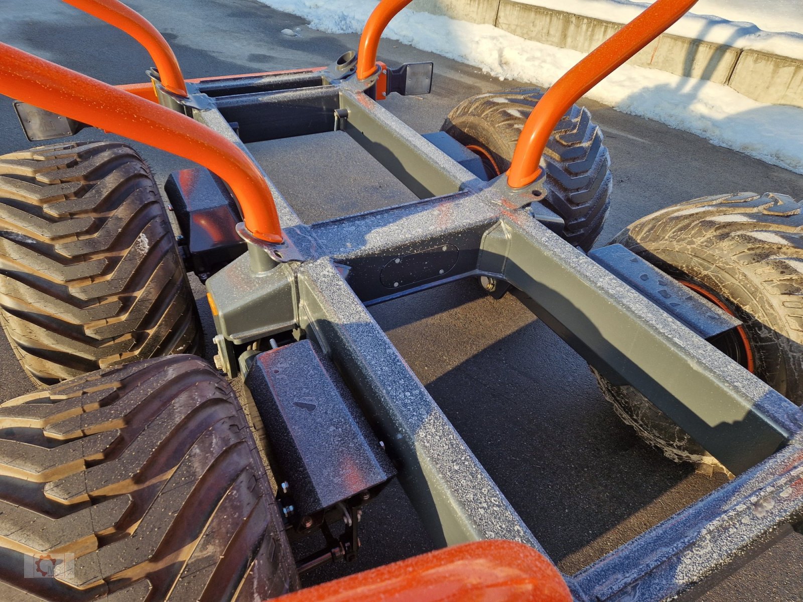 Rückewagen & Rückeanhänger of the type MTM 13T 13to 8,10m Kran Druckluft Doppelrohrrahmen Eigenölversorgung Kranseilwinde, Neumaschine in Tiefenbach (Picture 7)