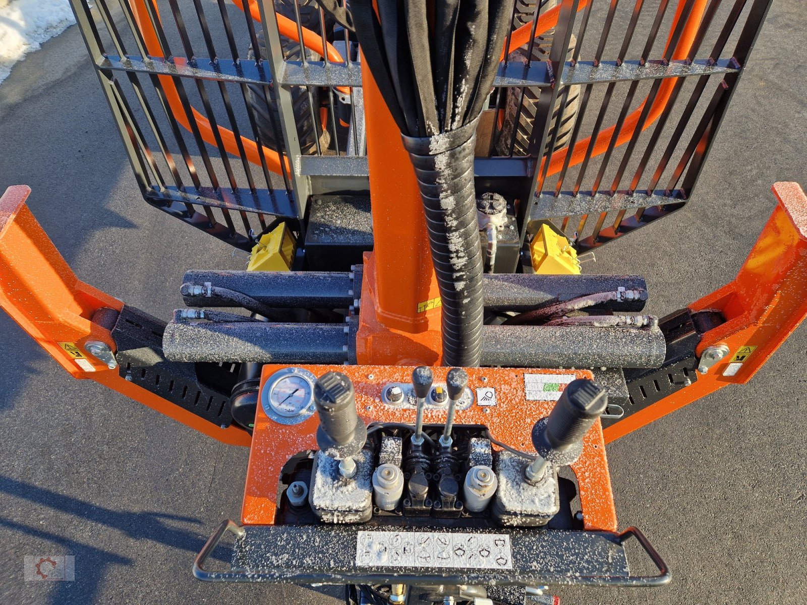 Rückewagen & Rückeanhänger of the type MTM 13T 13to 8,10m Kran Druckluft Doppelrohrrahmen Eigenölversorgung Kranseilwinde, Neumaschine in Tiefenbach (Picture 21)