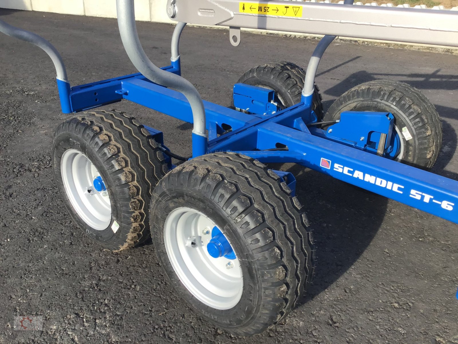 Rückewagen & Rückeanhänger del tipo Scandic ST-6 Rückewagen 7,4t 5,9m Kran 600kg Hubkraft Auflauf Hydr.Bremse, Neumaschine In Tiefenbach (Immagine 7)