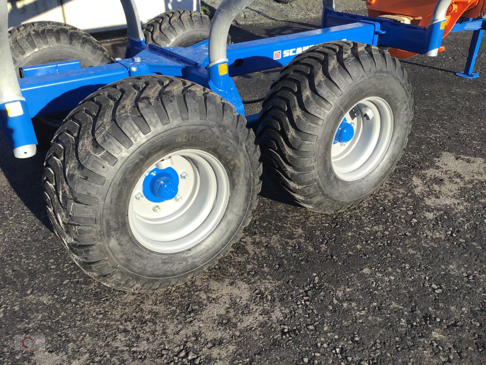 Rückewagen & Rückeanhänger des Typs Scandic ST-8 7,9m Kran 550kg Hubkraft Auflauf Hydr. Bremse, Neumaschine in Tiefenbach (Bild 4)