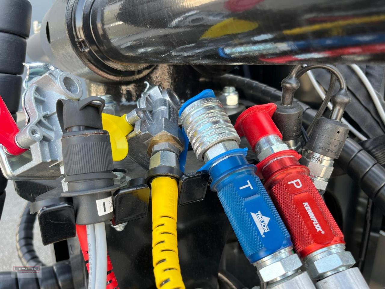 Rückewagen & Rückeanhänger des Typs Trejon Multiforest MF 1050 V7800, Neumaschine in Tuntenhausen (Bild 3)