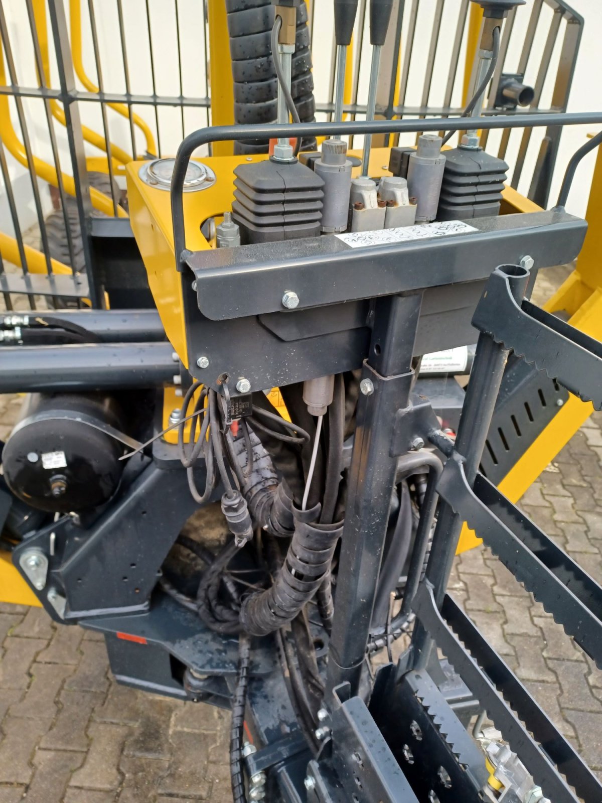 Rückewagen & Rückeanhänger des Typs Uniforst 12.49 / 6071, Neumaschine in Au/Hallertau (Bild 5)