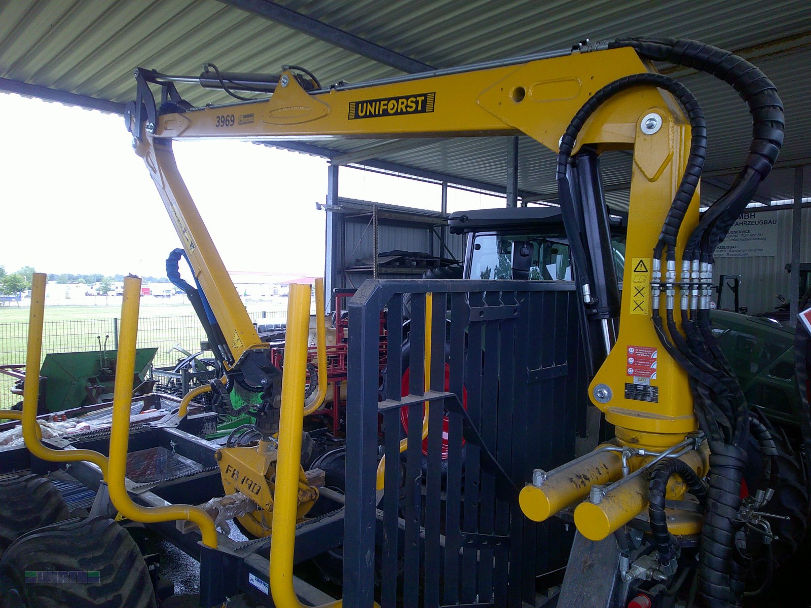 Rückewagen & Rückeanhänger Türe ait Uniforst Rückewagen 11,3 t mit Dreipunktkran 6,9 m  "Vorführgerät", Gebrauchtmaschine içinde Buchdorf (resim 1)