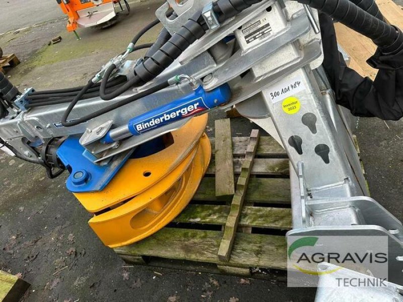 Rückezug des Typs Binderberger RZ 1600 PLUS, Neumaschine in Lage (Bild 6)