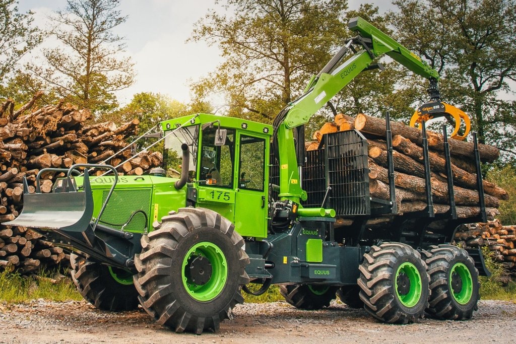 Rückezug des Typs EQUUS 175 N 6WDC, Neumaschine in Nittenau (Bild 2)