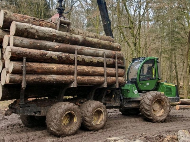 Rückezug of the type John Deere 1010 E, Gebrauchtmaschine in Malsfeld (Picture 1)