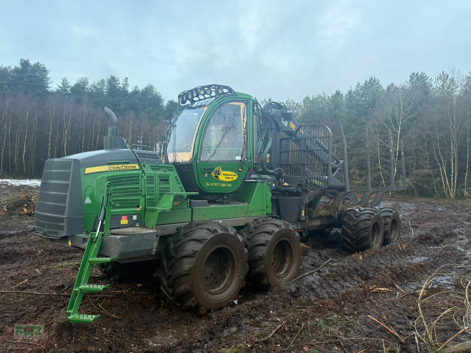 Rückezug des Typs John Deere 1110G, Gebrauchtmaschine in Leinburg (Bild 1)