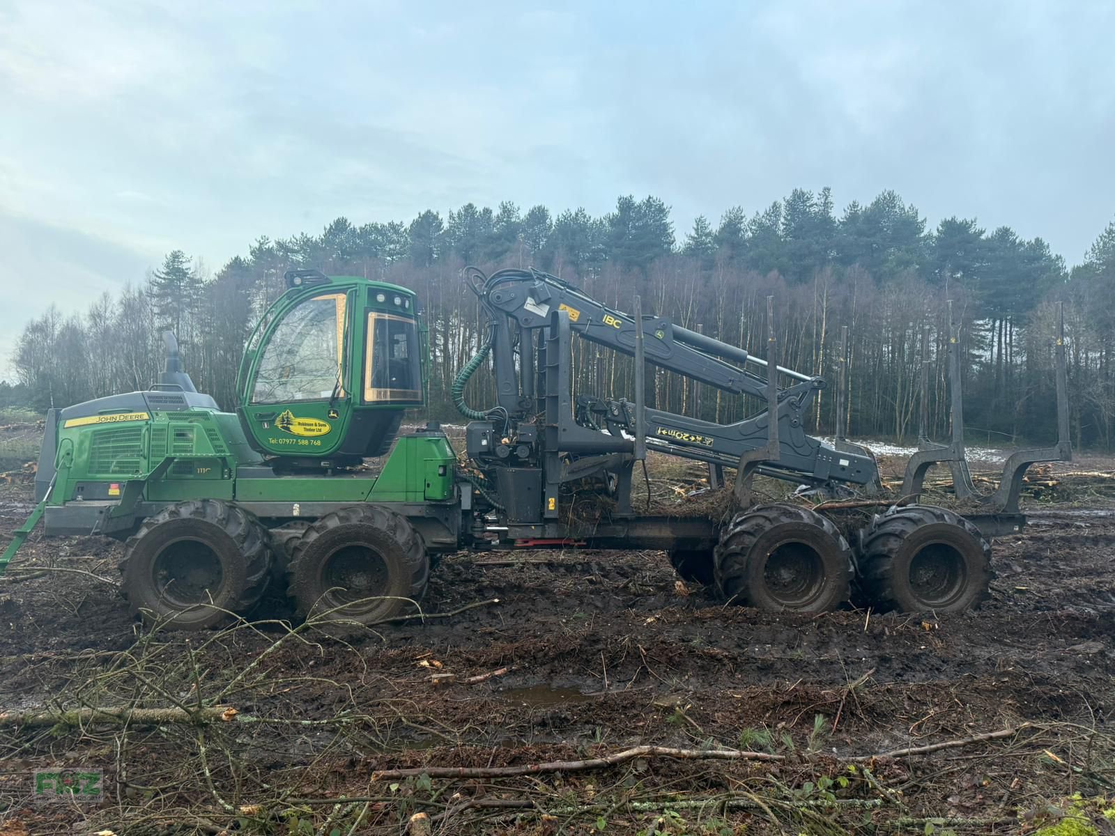 Rückezug des Typs John Deere 1110G, Gebrauchtmaschine in Leinburg (Bild 2)