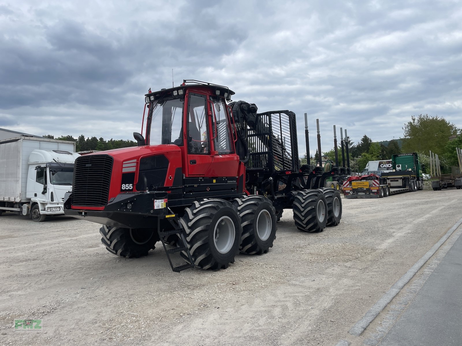 Rückezug del tipo Komatsu 855, Gebrauchtmaschine In Leinburg (Immagine 1)