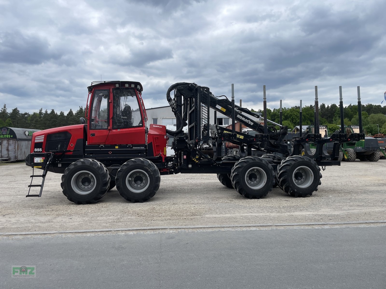 Rückezug del tipo Komatsu 855, Gebrauchtmaschine In Leinburg (Immagine 2)