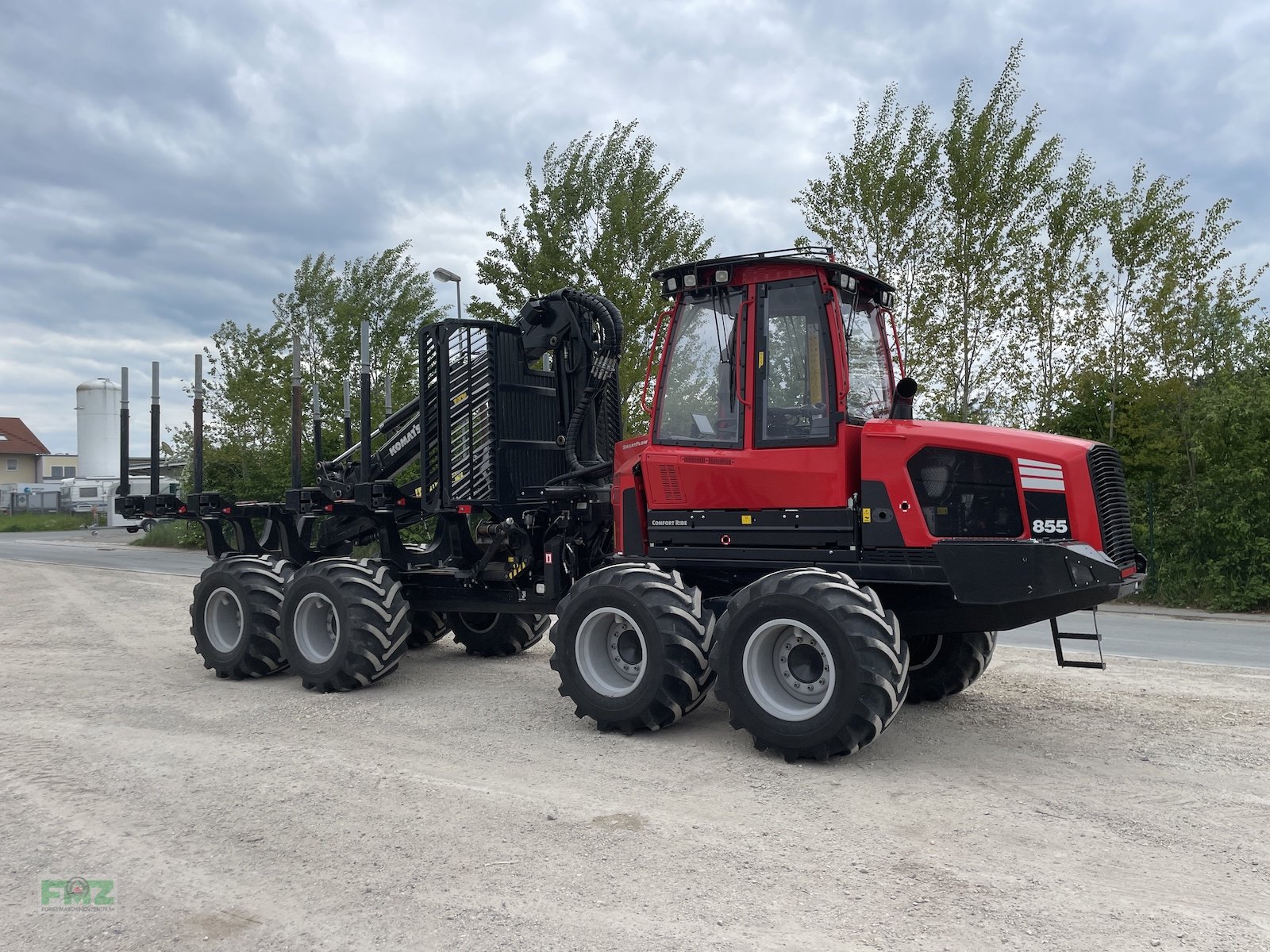 Rückezug del tipo Komatsu 855, Gebrauchtmaschine In Leinburg (Immagine 3)