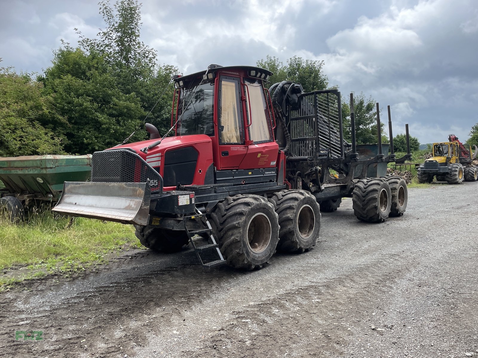 Rückezug of the type Komatsu 855, Gebrauchtmaschine in Leinburg (Picture 2)