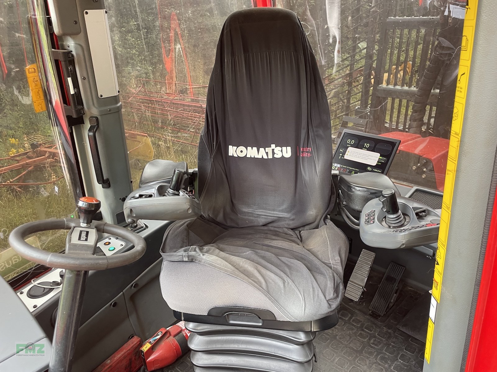 Rückezug of the type Komatsu 855, Gebrauchtmaschine in Leinburg (Picture 7)