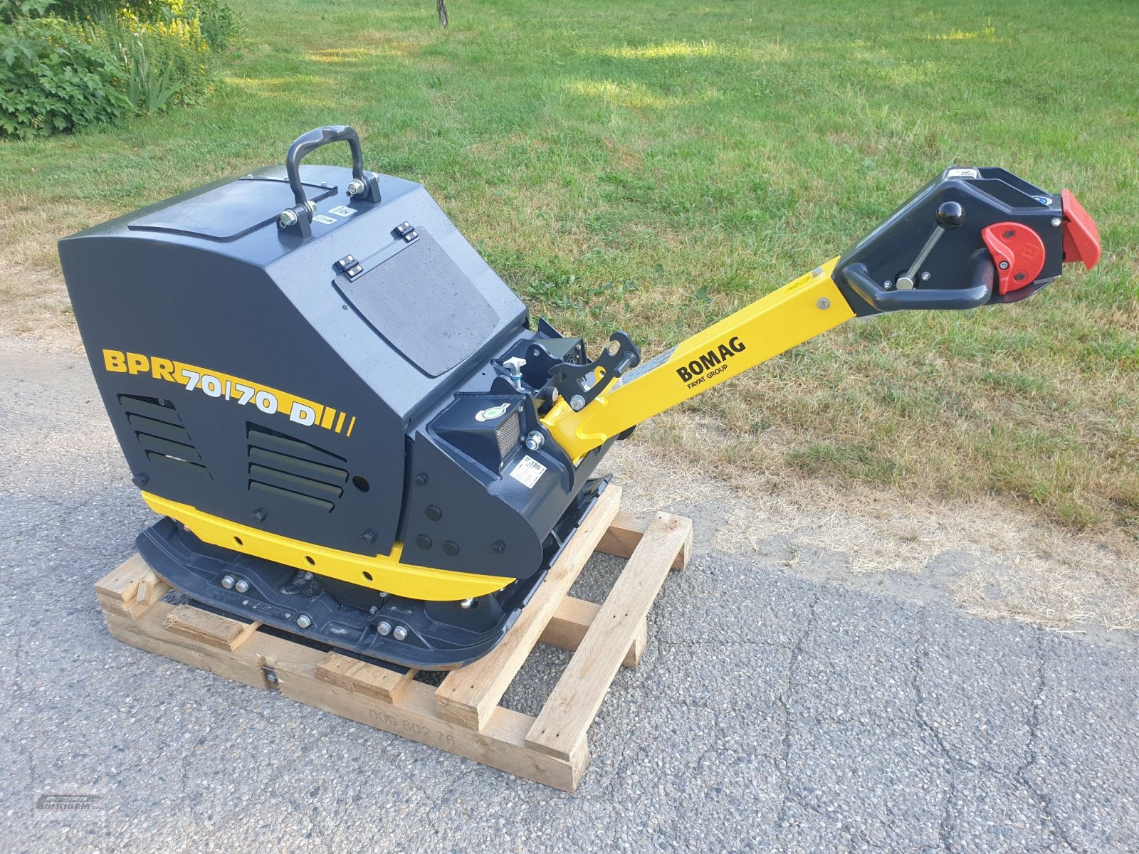 Rüttelplatte des Typs Bomag BPR 70/70, Gebrauchtmaschine in Deutsch - Goritz (Bild 5)