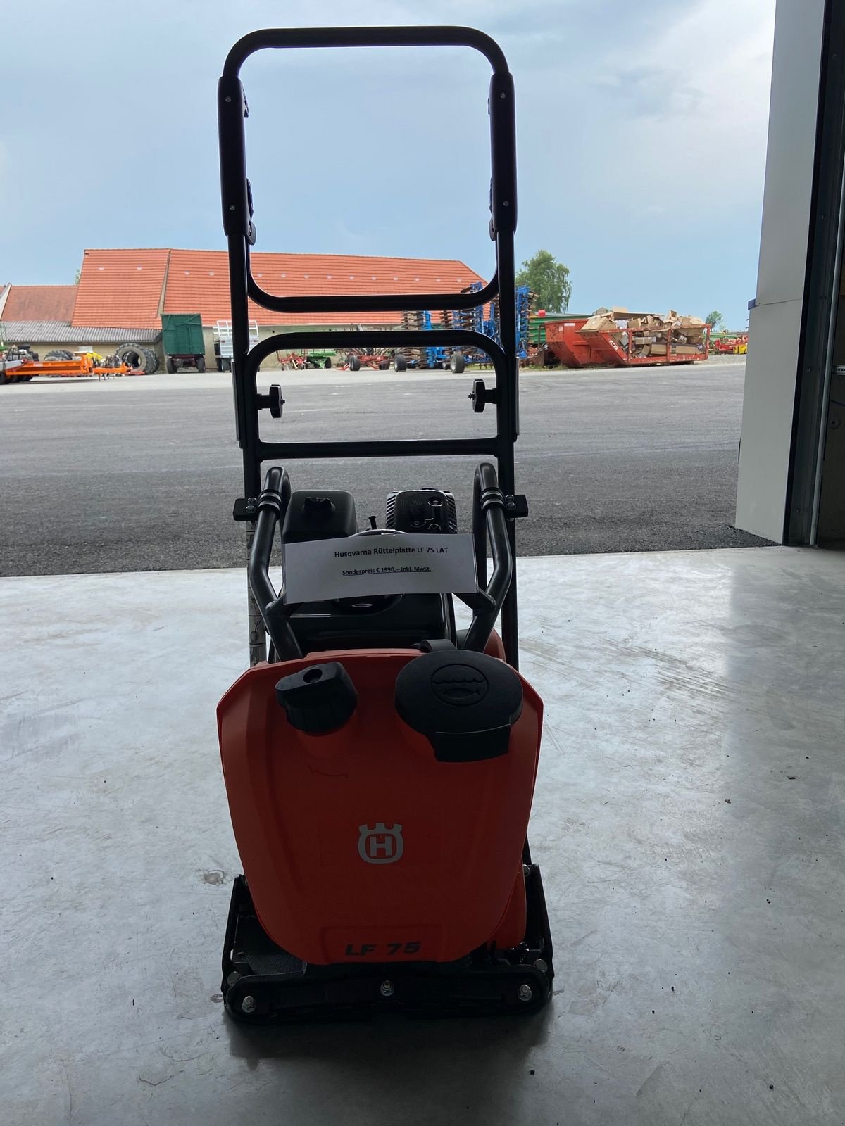 Rüttelplatte tipa Husqvarna HUSQVARNA LF 75 LAT Rüttelplatte mit 420 mm Plat, Neumaschine u Göpfritz (Slika 3)