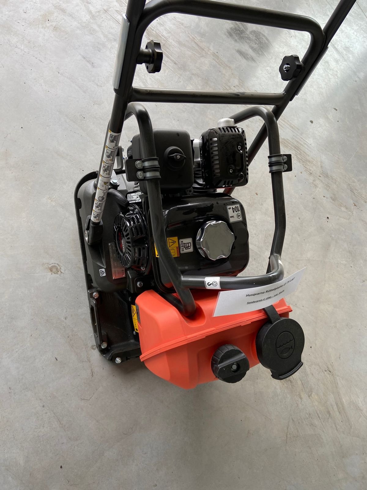 Rüttelplatte tipa Husqvarna HUSQVARNA LF 75 LAT Rüttelplatte mit 420 mm Plat, Neumaschine u Göpfritz (Slika 5)