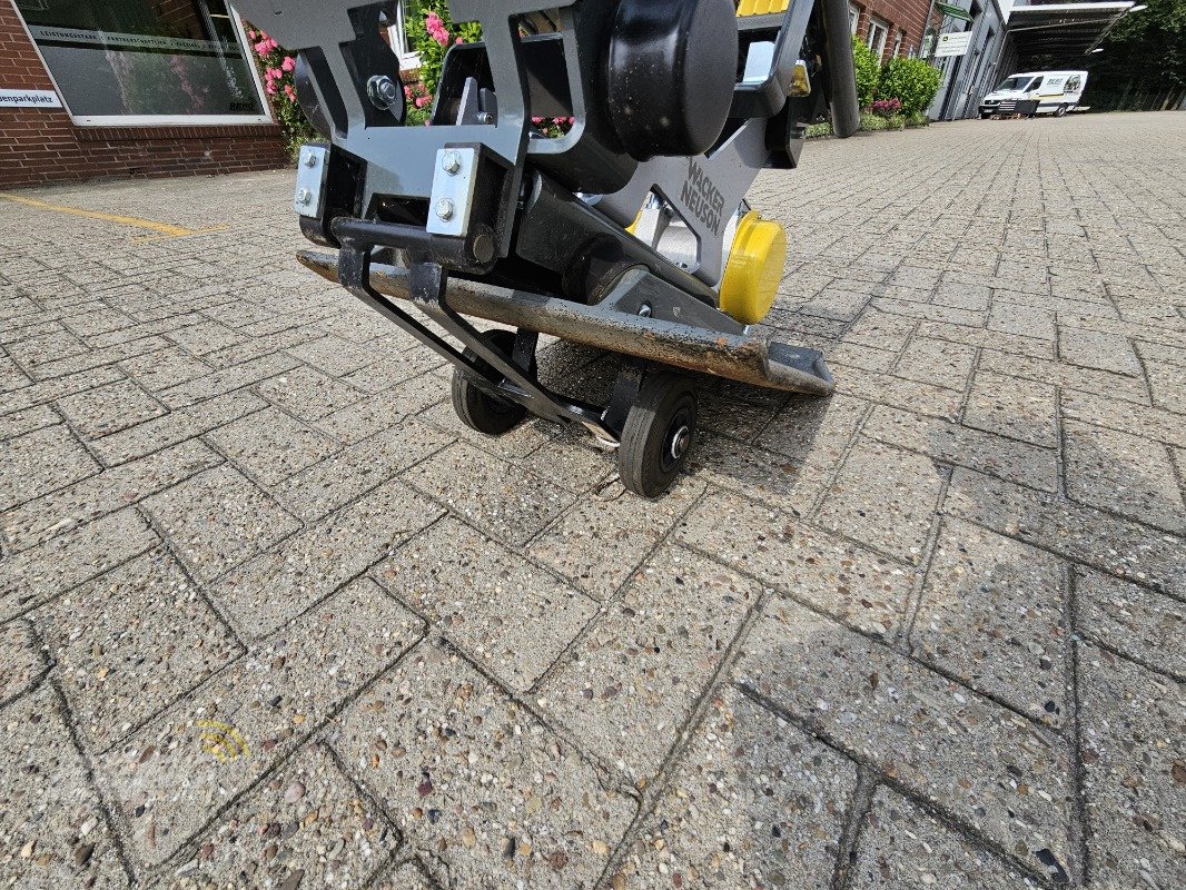 Rüttelplatte des Typs Wacker Neuson AP 1850E, Neumaschine in Edewecht (Bild 5)