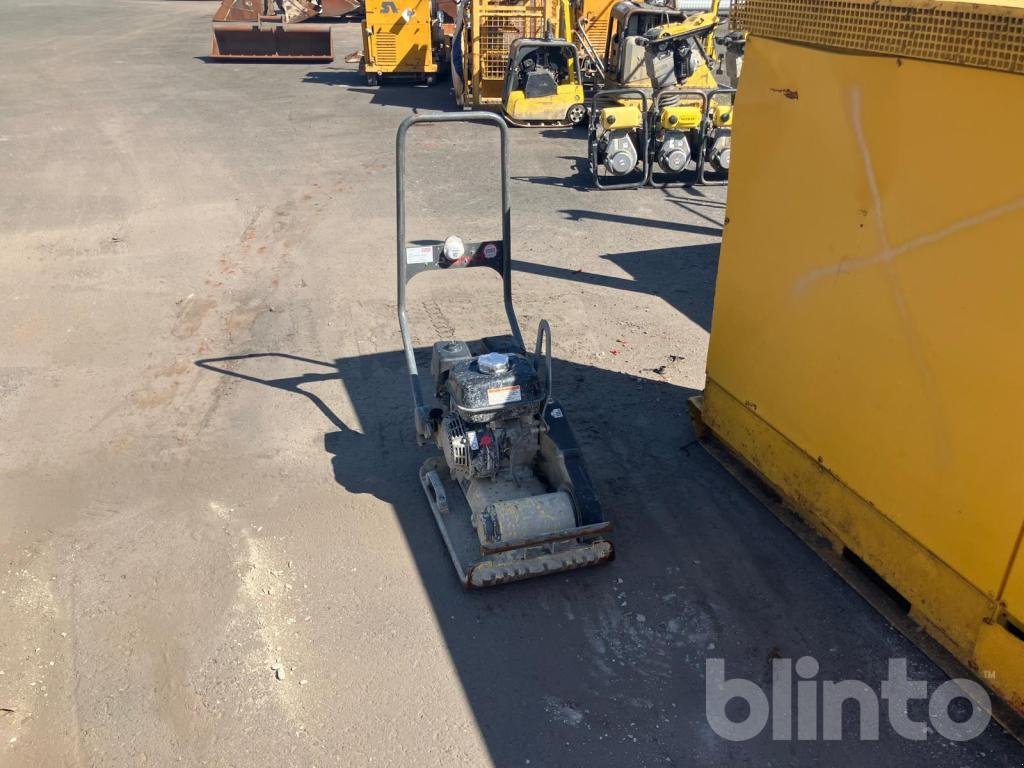 Rüttelplatte Türe ait Wacker Neuson VP 1340/A, Gebrauchtmaschine içinde Düsseldorf (resim 5)