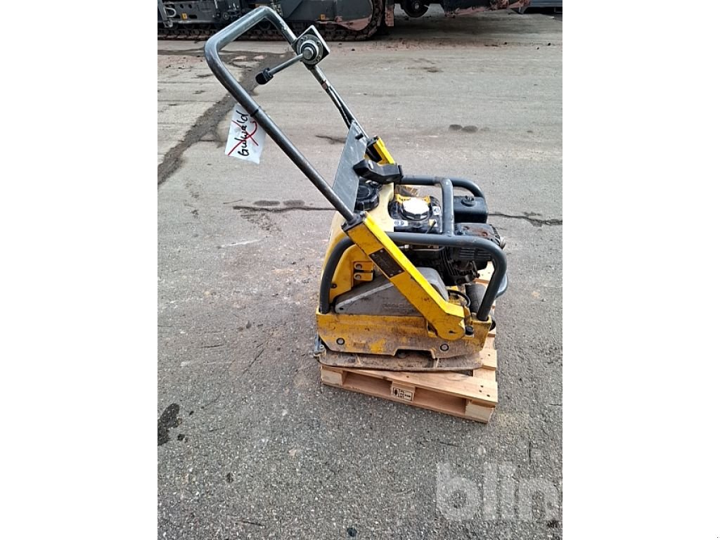 Rüttelplatte za tip Wacker Neuson WPU 1550 AW, Gebrauchtmaschine u Düsseldorf (Slika 2)