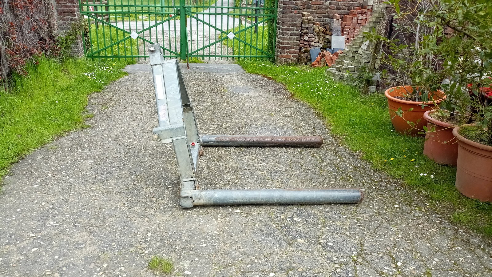 Rundballengabel des Typs Fliegl Rundballengabel Silogabel, Gebrauchtmaschine in Kaarst (Bild 1)