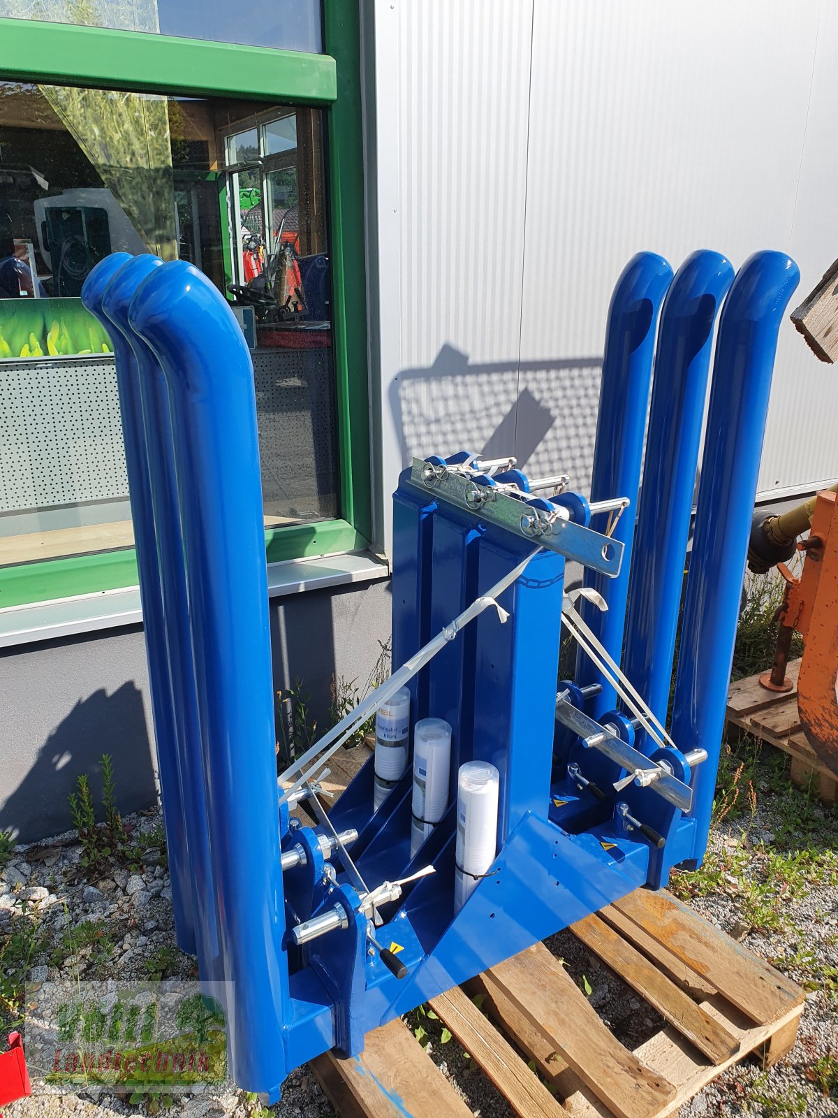 Rundballengabel des Typs Göweil BTGME, Neumaschine in Hutthurm bei Passau (Bild 2)