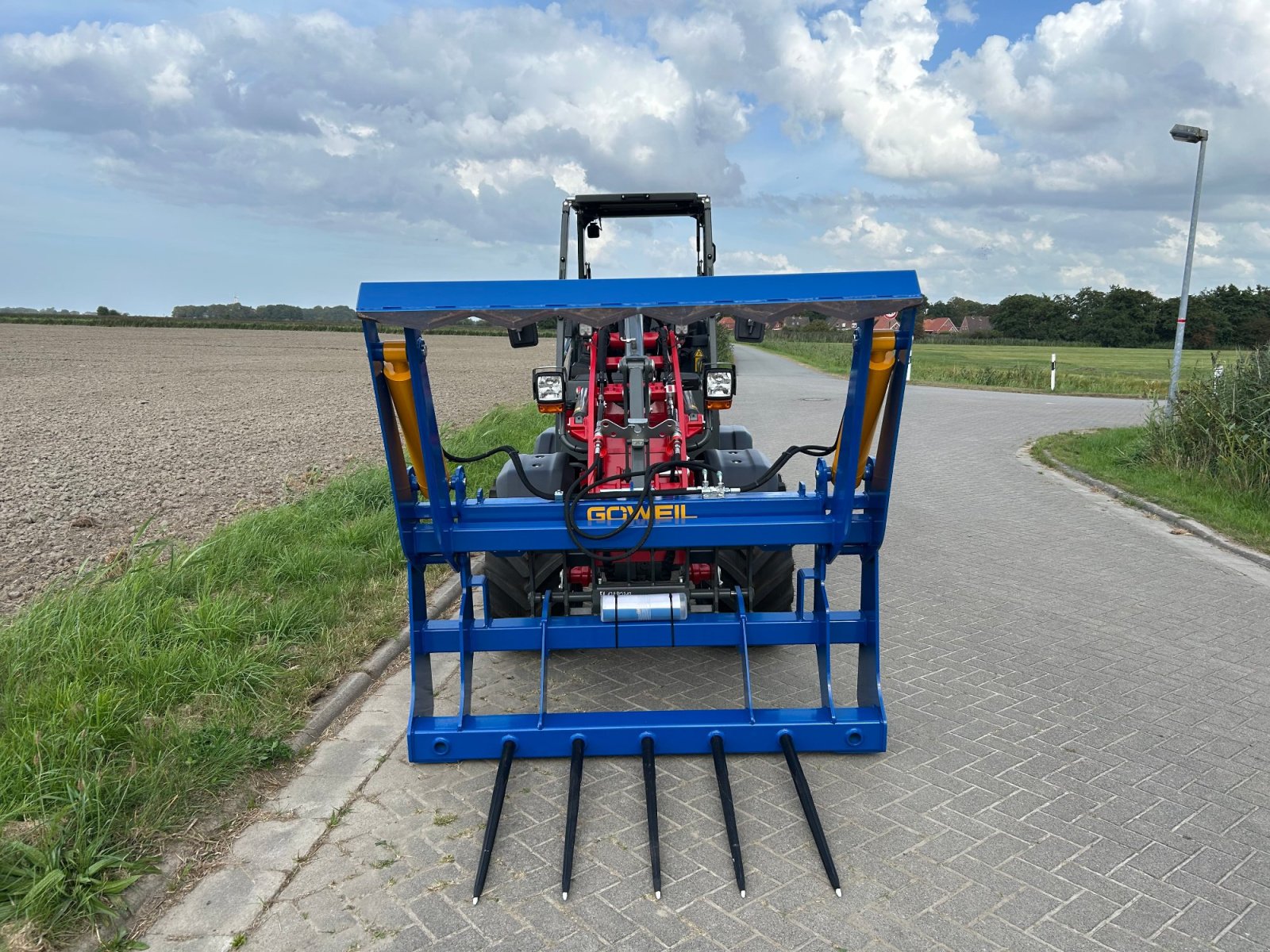 Rundballengabel типа Göweil RBS + Folienhalter, Neumaschine в Dornum - Nesse (Фотография 2)