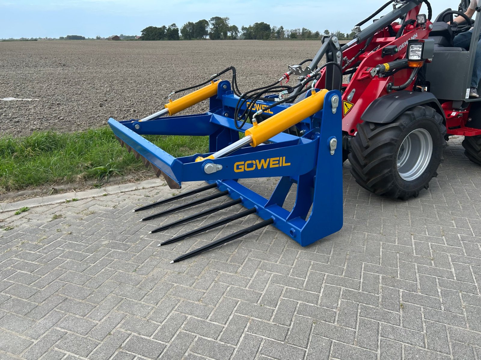 Rundballengabel типа Göweil RBS + Folienhalter, Neumaschine в Dornum - Nesse (Фотография 7)