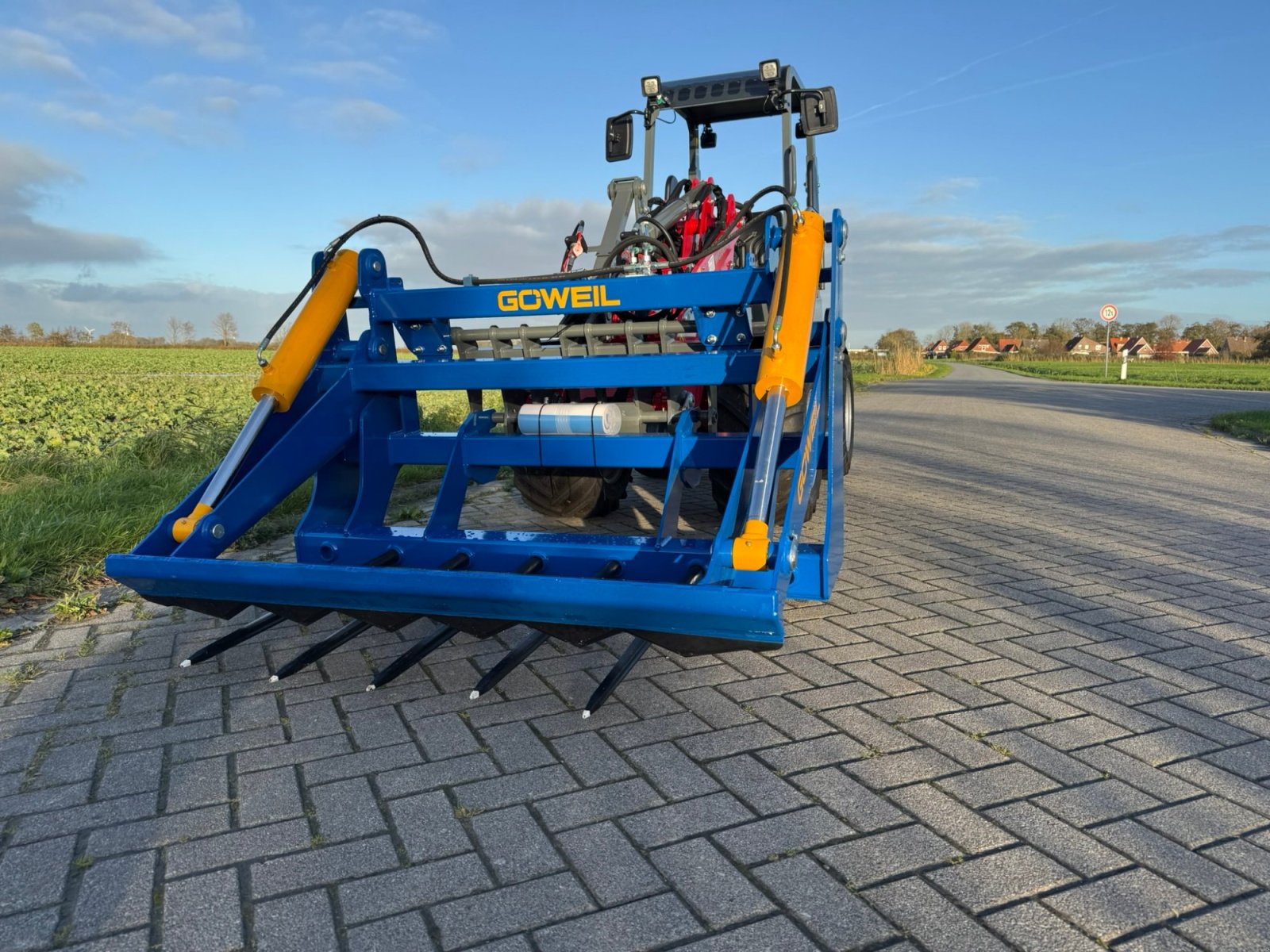 Rundballengabel του τύπου Göweil RBS, Neumaschine σε Dornum - Nesse (Φωτογραφία 11)