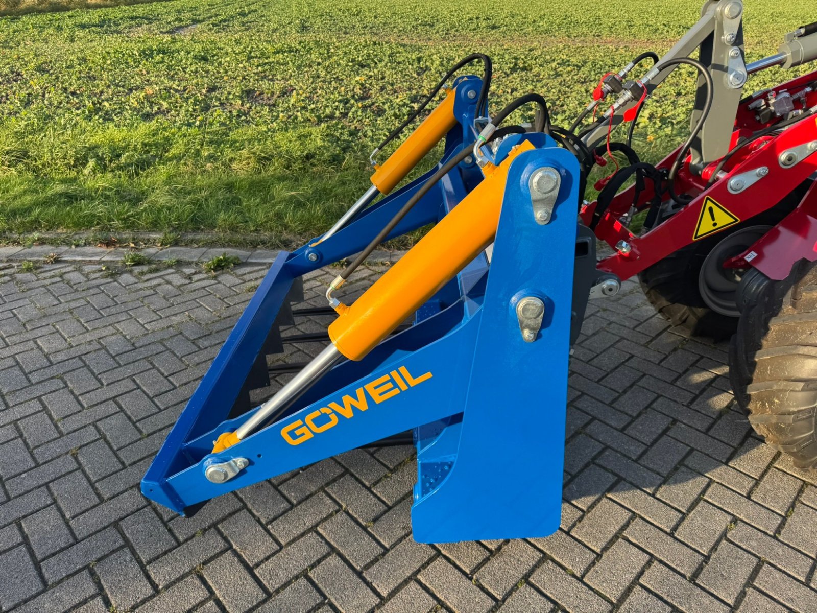 Rundballengabel του τύπου Göweil RBS, Neumaschine σε Dornum - Nesse (Φωτογραφία 18)