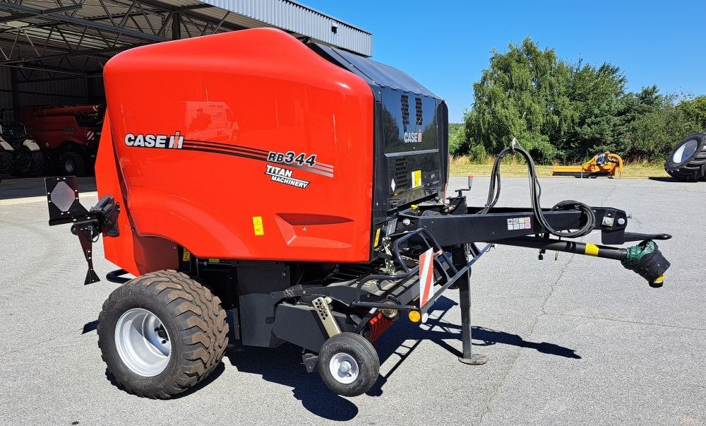 Rundballenpresse of the type Case IH RB 344 Rotor Cutter, Gebrauchtmaschine in Burkau (Picture 3)