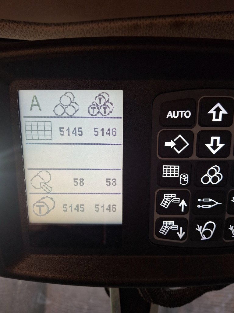 Rundballenpresse of the type Case IH RB 455 RC 15 FILET, Gebrauchtmaschine in PUSEY (Picture 2)