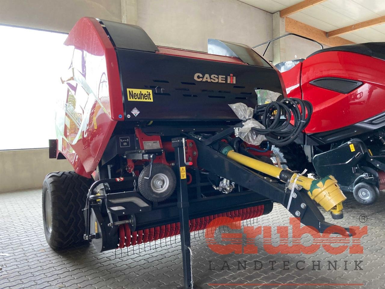 Rundballenpresse des Typs Case IH RB 456 HD Pro Cutter, Neumaschine in Ampfing (Bild 2)