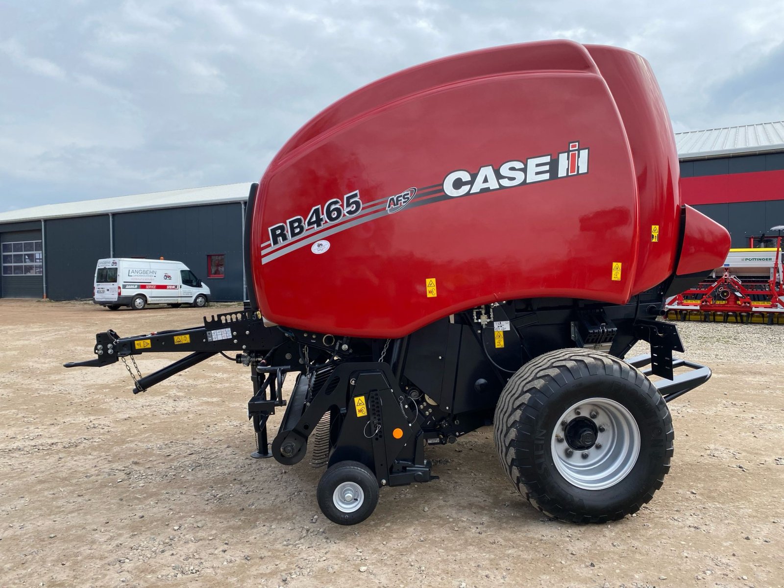 Rundballenpresse del tipo Case IH RB 465 RC, Gebrauchtmaschine In Klempau (Immagine 3)