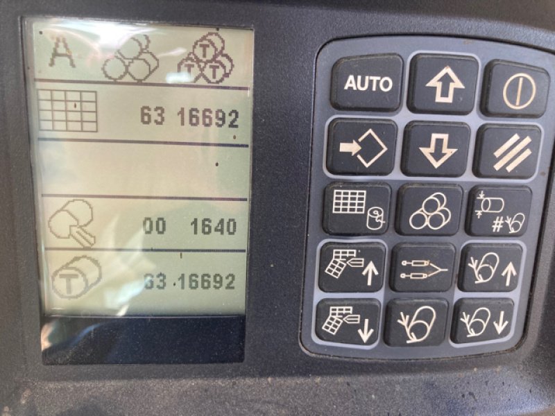 Rundballenpresse of the type Case IH RB 465 ROTOR CUTTER, Gebrauchtmaschine in PUSEY (Picture 8)