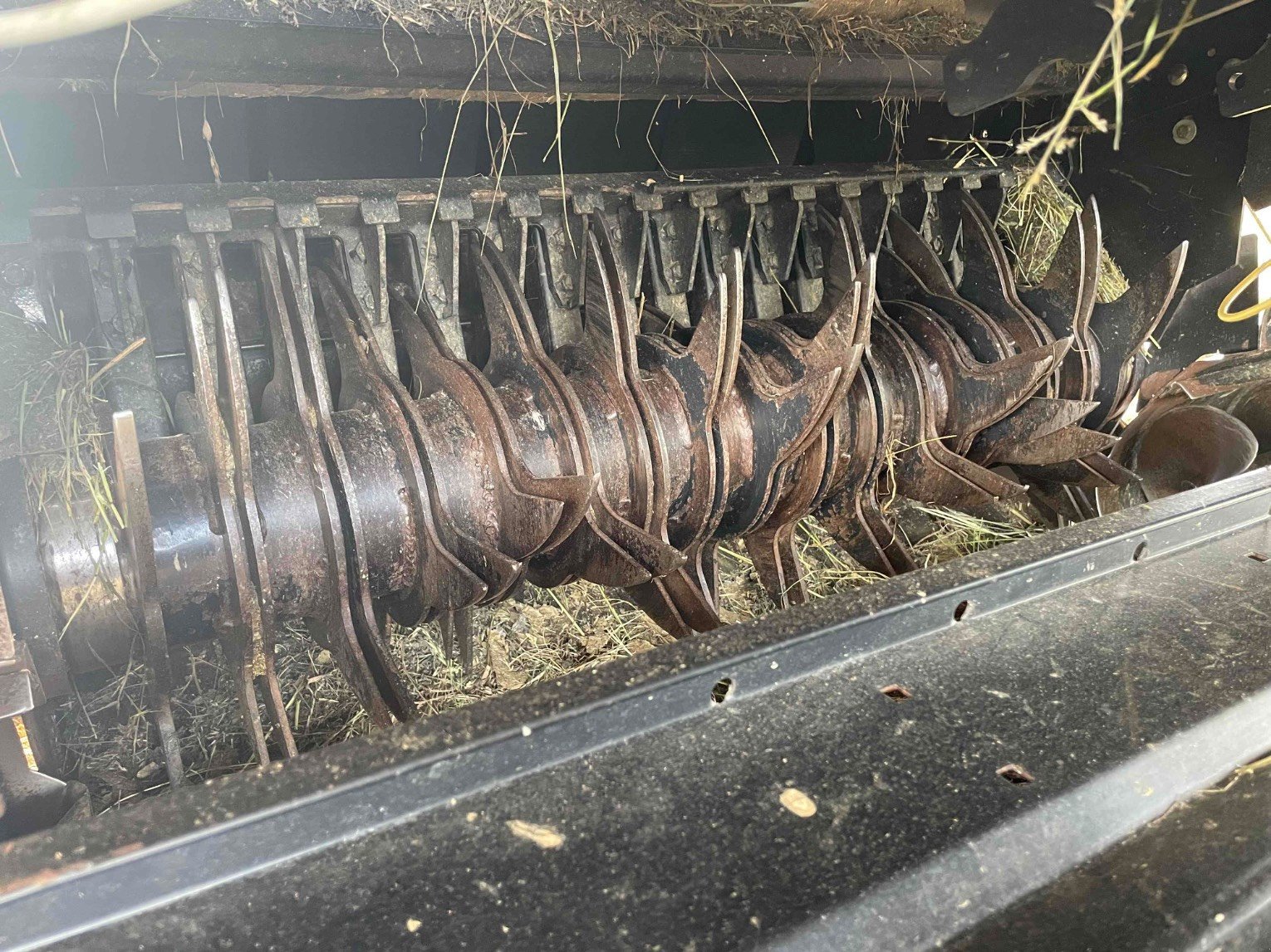 Rundballenpresse tip Case IH RB 465, Gebrauchtmaschine in ORLEIX (Poză 11)