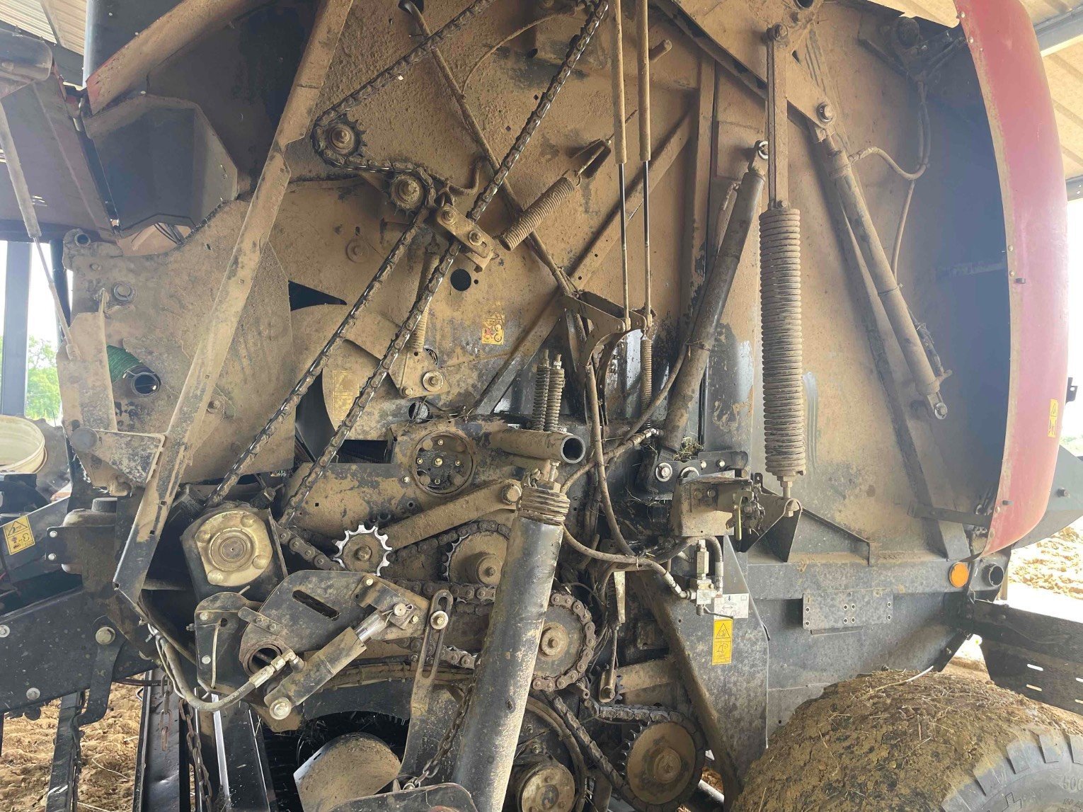 Rundballenpresse типа Case IH RB 465, Gebrauchtmaschine в ORLEIX (Фотография 9)