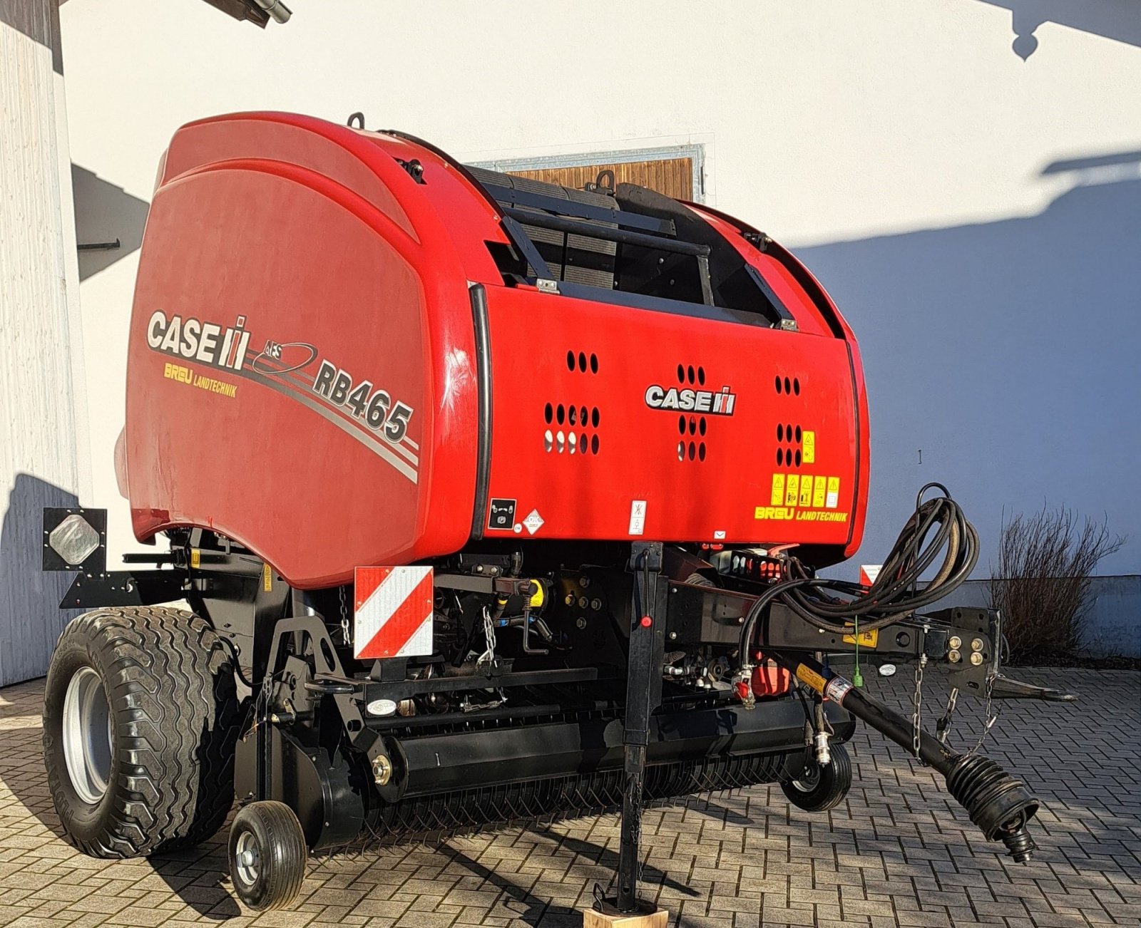 Rundballenpresse tipa Case IH RB 465, Gebrauchtmaschine u Pemfling (Slika 1)