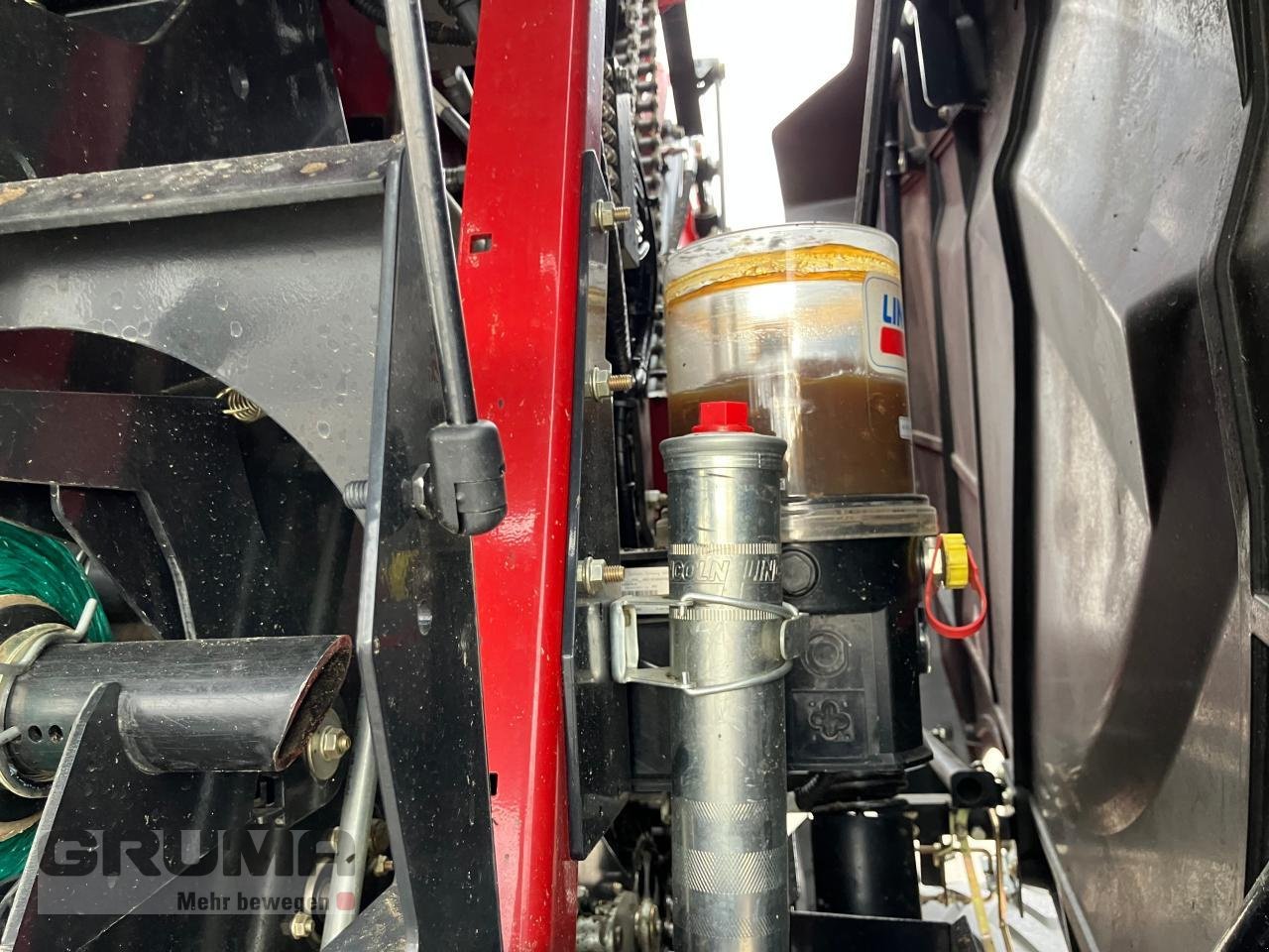 Rundballenpresse des Typs Case IH RB 466 HD PRO Cutter 25 K, Neumaschine in Friedberg-Derching (Bild 16)