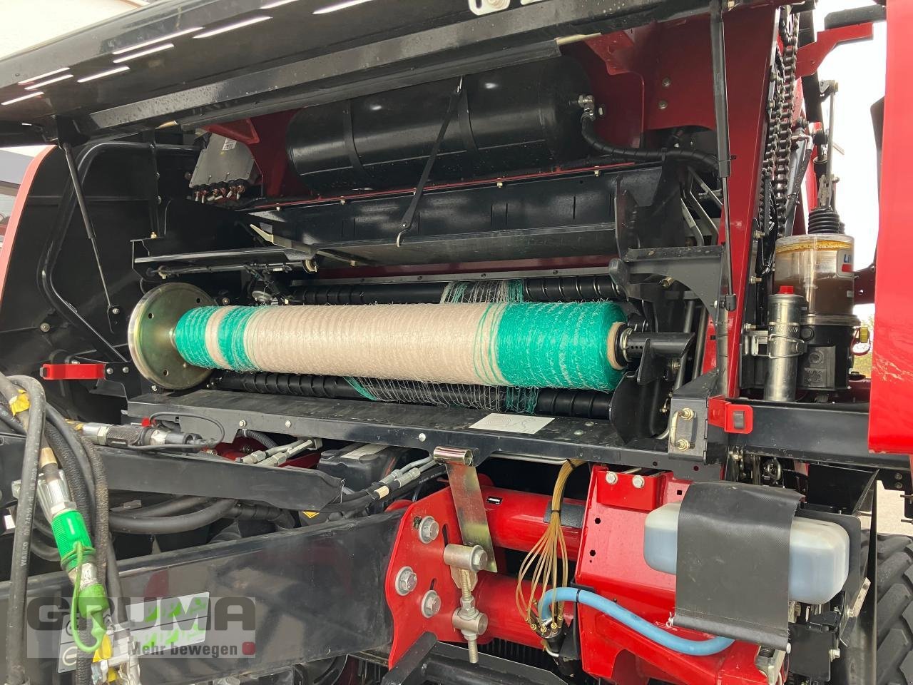 Rundballenpresse des Typs Case IH RB 466 HD PRO Cutter 25 K, Neumaschine in Friedberg-Derching (Bild 17)