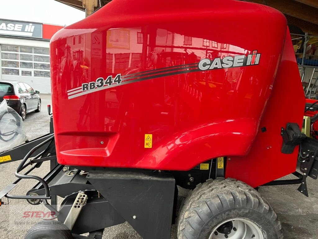 Rundballenpresse des Typs Case IH RB344 ROTO CUTTER, Neumaschine in Kilb (Bild 3)