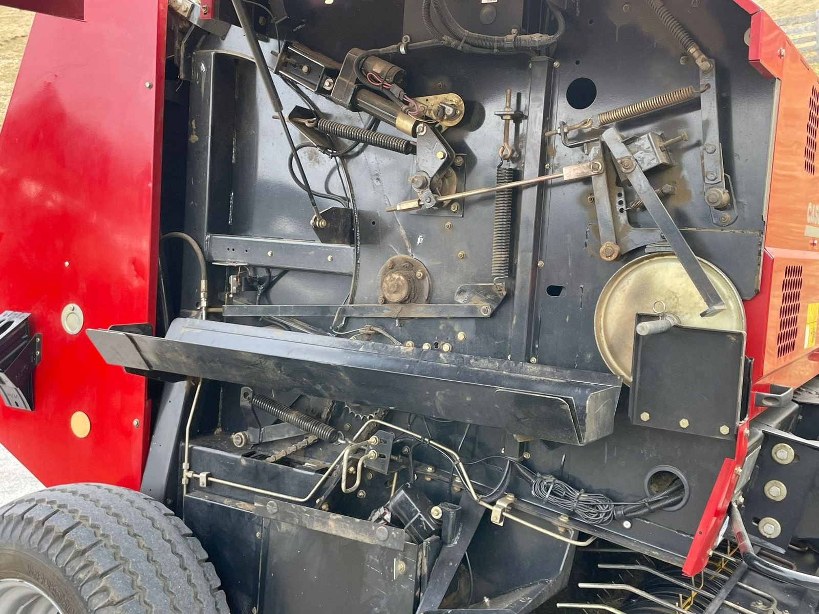 Rundballenpresse от тип Case IH RBX 341, Gebrauchtmaschine в Burgkirchen (Снимка 7)