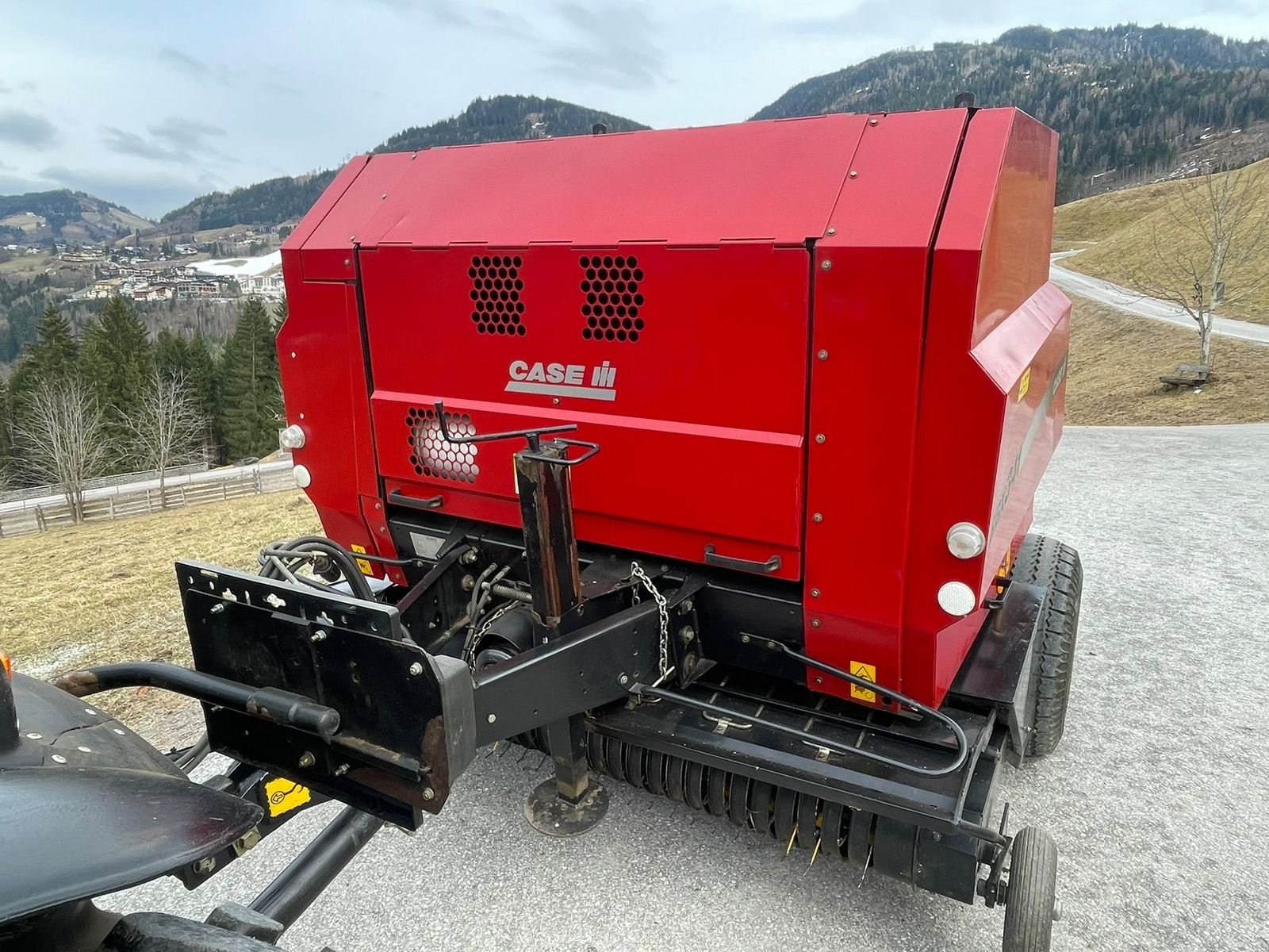 Rundballenpresse от тип Case IH RBX 341, Gebrauchtmaschine в Burgkirchen (Снимка 2)