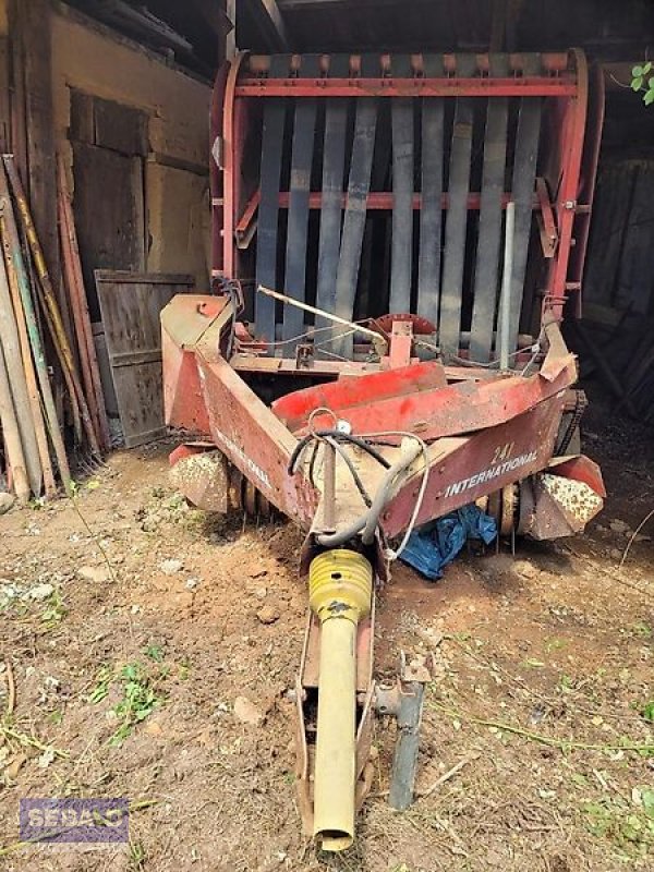 Rundballenpresse des Typs Case IH Rundballenpresse 241, Gebrauchtmaschine in Zweibrücken (Bild 1)