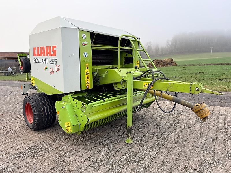 Rundballenpresse des Typs CLAAS 255 Rollant RC  RotoCut, Gebrauchtmaschine in Steinau  (Bild 1)