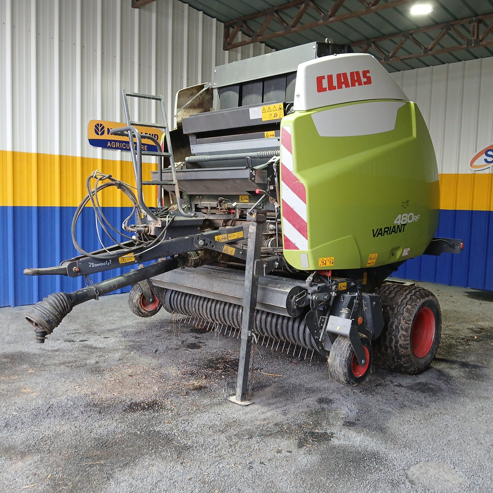 Rundballenpresse del tipo CLAAS 480RF, Gebrauchtmaschine en HERLIN LE SEC (Imagen 1)